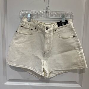 Abercrombie & Fitch- White 90s Relaxed Jean Shorts